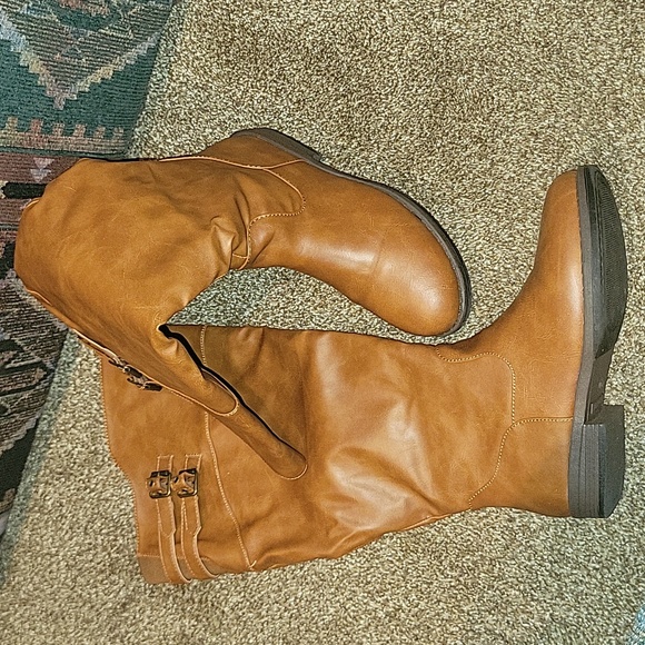 St. John's Bay Shoes - St. John's Bay 7.5 Cognac boots